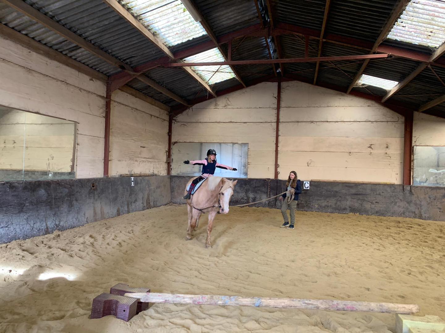 Cours-individuels-cote-poney-Braine-le-Chateau Cours-individuels-cote-poney-Braine-le-Chateau